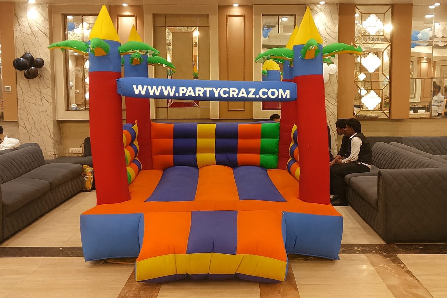Party Craz DLF Emporio, Vasant Kunj